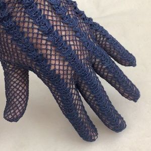 Vintage Navy Crocheted Wrist Length Dress Gloves